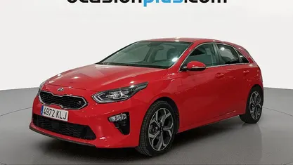 Usado Kia Ceed 140 CV (102 kW) 2018 Rojo Utilitario