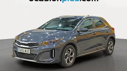 Usado Kia XCeed 120 CV (88 kW) 2023 Gris SUV