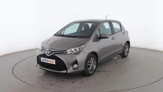 Gris Usado 2015 Toyota Yaris Active Utilitario | 11.399 € (Precio justo)
