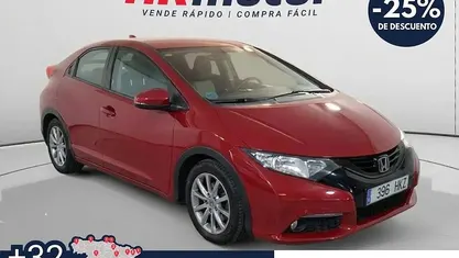 Käytetty Honda Civic Comfort 100 HP (73 kW) 2012 Punainen Viistoperä