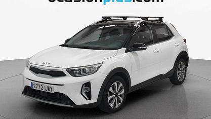 Begagnad Kia Stonic 120 HK (88 kW) 2022 Vit SUV