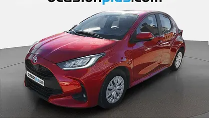 Rojo Usado 2022 Toyota Yaris Hybrid Business Edition Utilitario | 15.867 € (Buen precio)