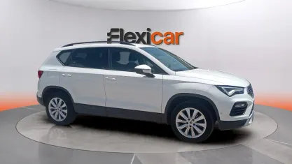 Usado Seat Ateca Style 150 CV (110 kW) 2022 Blanco SUV