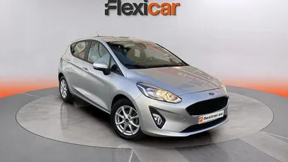Usado Ford Fiesta Active 86 CV (63 kW) 2018 Gris Utilitario
