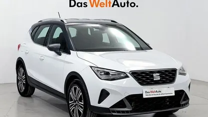 Blanco Usado 2024 Seat Arona FR SUV | 20.490 € (Precio justo)