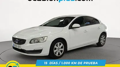 Usado Volvo S60 Kinetic 115 CV (84 kW) 2014 Blanco Berlina