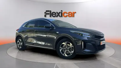 Usado Kia XCeed 101 CV (74 kW) 2024 Gris SUV