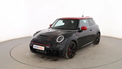 Usado Mini John Cooper Works 230 CV (169 kW) 2023 Negro Utilitario