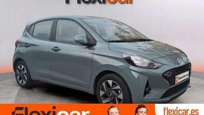Usado Hyundai i10 67 CV (49 kW) 2023 Verde Utilitario
