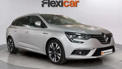 Blanco Usado 2021 Renault Mégane GrandTour Zen Familiar | 12.990 € (Buen precio)