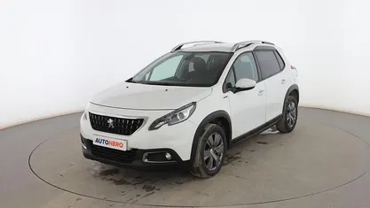 Usado Peugeot 2008 Signature Sky 110 CV (80 kW) 2019 SUV