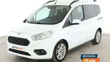 Käytetty Ford Tourneo Courier Titanium 100 HP (73 kW) 2020 Valkoinen Tila-auto
