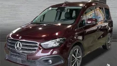 Rojo Usado 2022 Mercedes T180 Monovolumen | 27.104 € (Precio justo)