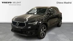 Usado 2025 Volvo XC40 Core SUV | 37.800 € (Precio justo)