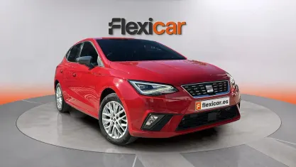 Usado Seat Ibiza 110 CV (80 kW) 2024 Rojo Utilitario