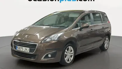 Usado Peugeot 5008 Style 131 CV (96 kW) 2015 Gris Monovolumen