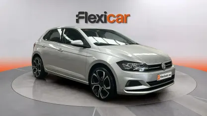 Usado VW Polo Advance 95 CV (69 kW) 2018 Gris Utilitario