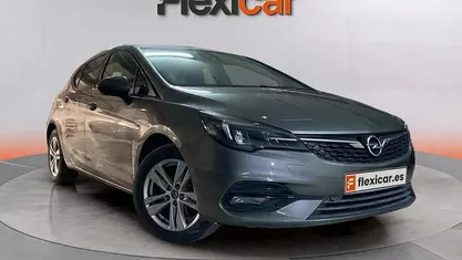 Usado Opel Astra 110 CV (80 kW) 2020 Berlina