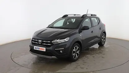 Usado Dacia Sandero Comfort 91 CV (66 kW) 2021 Gris Berlina