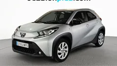 Gris Usado 2024 Toyota Aygo Play Utilitario | 13.728 € (Precio justo)