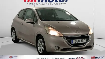 Usado Peugeot 208 Active 83 CV (61 kW) 2012 Beige Utilitario