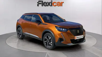 Usado Peugeot 2008 Active 101 CV (74 kW) 2023 Naranja SUV