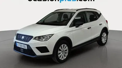 Blanco Usado 2019 Seat Arona Reference SUV | 14.046 € (Precio justo)