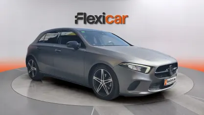 Usado Mercedes A180 116 CV (85 kW) 2019 Gris Berlina