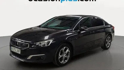 Usado Peugeot 508 Active 150 CV (110 kW) 2016 Gris Berlina