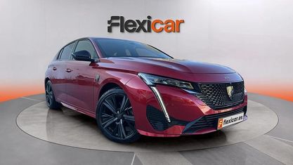 Usado Peugeot 308 GT 131 CV (96 kW) 2023 Rojo Berlina