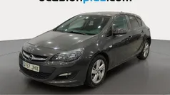 Gris Usado 2015 Opel Astra Excellence Utilitario | 9200 € (Precio justo)