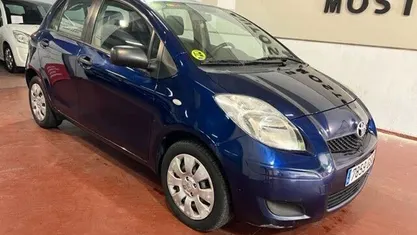 Usado Toyota Yaris Live 90 CV (66 kW) 2009 Berlina