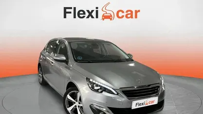 Usado 2016 Peugeot 308 Allure Berlina | 8470 € (Precio justo)