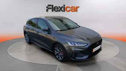 Usado Ford Focus ST-Line 125 CV (91 kW) 2022 Gris Berlina