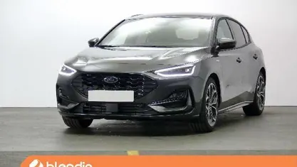 Gris Usado 2023 Ford Focus ST-Line X Berlina | 33.350 €