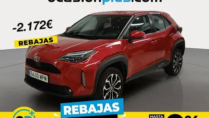 Rojo Usado 2024 Toyota Yaris Hybrid Active Recogida | 23.900 € (Precio justo)