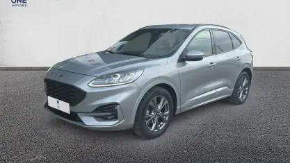 Usado Ford Kuga ST-Line X 150 CV (110 kW) 2022 Plateado SUV