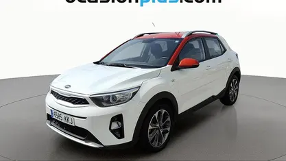 Käytetty Kia Stonic 120 HP (88 kW) 2018 Valkoinen Katumaasturi