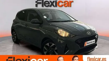 Usado Hyundai i10 67 CV (49 kW) 2024 Verde Utilitario