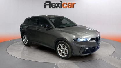 Usado Alfa Romeo Tonale Sprint 131 CV (96 kW) 2023 Gris SUV