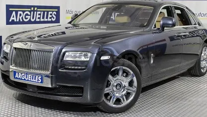 Usado Rolls Royce Ghost 571 CV (419 kW) 2010 Gris metalizado Berlina