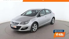 Usado 2015 Opel Astra Selective Berlina | 10.499 € (Precio justo)