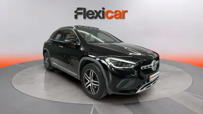 Usado Mercedes GLA200 150 CV (110 kW) 2021 Negro SUV