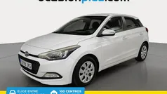 Blanco Usado 2015 Hyundai i20 Utilitario | 8200 € (Precio justo)