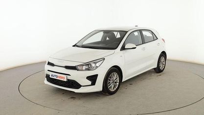 Occasion Kia Rio Spirit 100 PK (73 kW) 2023 Wit Sedan