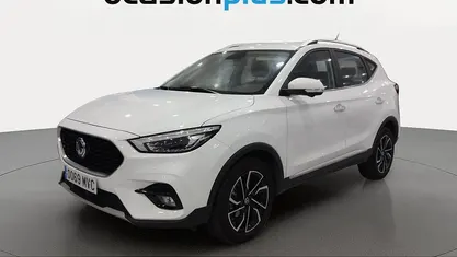 Usado MG ZS Luxury 111 CV (81 kW) 2024 Blanco SUV