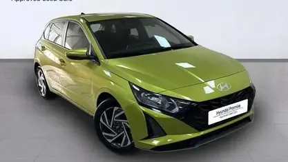 Begagnad Hyundai i20 101 HK (74 kW) 2024 Grön Sedan