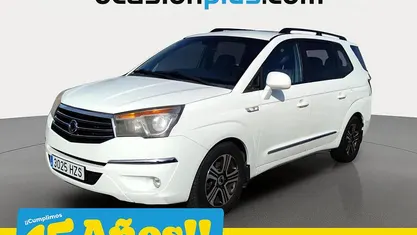 Blanco Usado 2014 Ssangyong (KGM) Rodius Limited Monovolumen | 11.190 € (Precio justo)