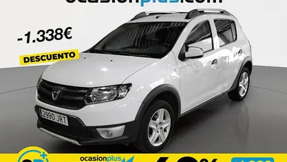 Usado Dacia Sandero Stepway 90 CV (66 kW) 2016 Blanco Utilitario