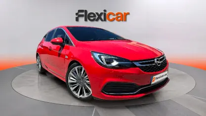 Usado Opel Astra S 200 CV (147 kW) 2018 Rojo Berlina